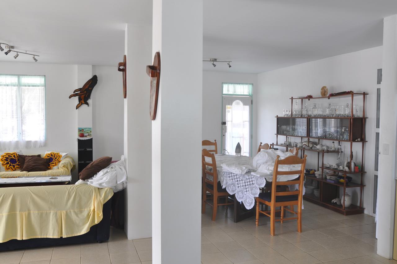 Flying Annie Moa Bed & Breakfast Neiafu Exterior photo