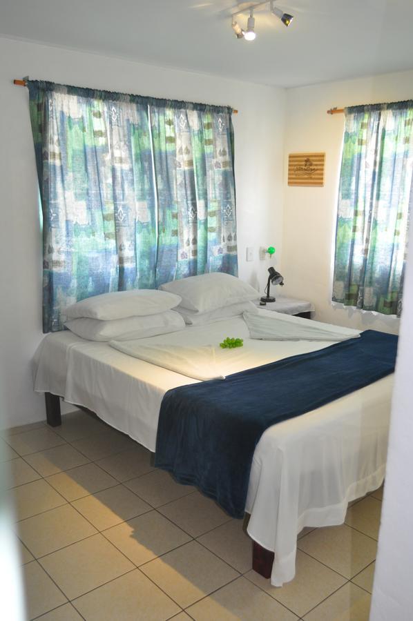 Flying Annie Moa Bed & Breakfast Neiafu Exterior photo
