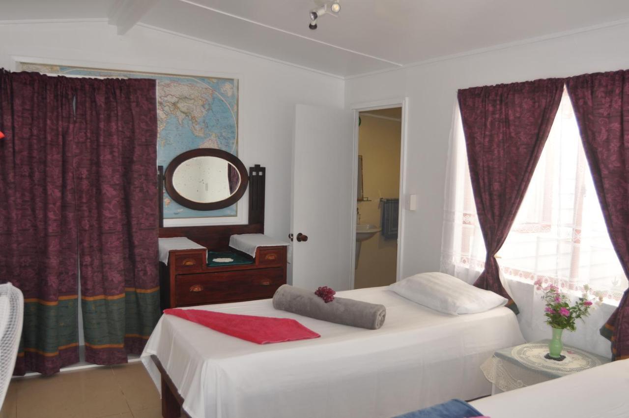 Flying Annie Moa Bed & Breakfast Neiafu Exterior photo