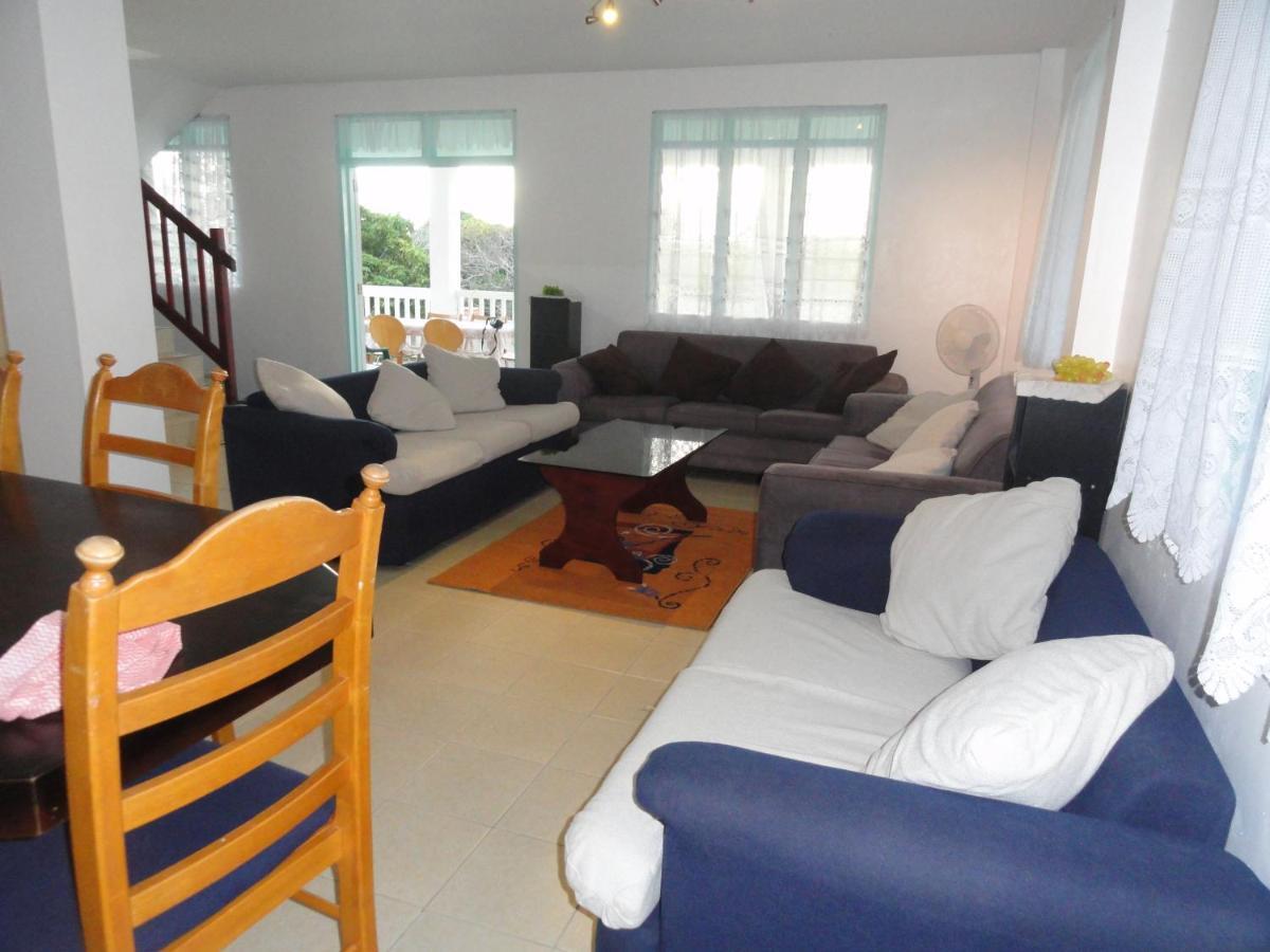 Flying Annie Moa Bed & Breakfast Neiafu Exterior photo
